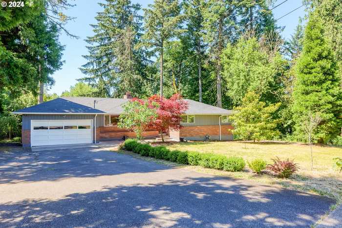 photo 1: 18460 SW PHEASANT LN, Beaverton OR 97003