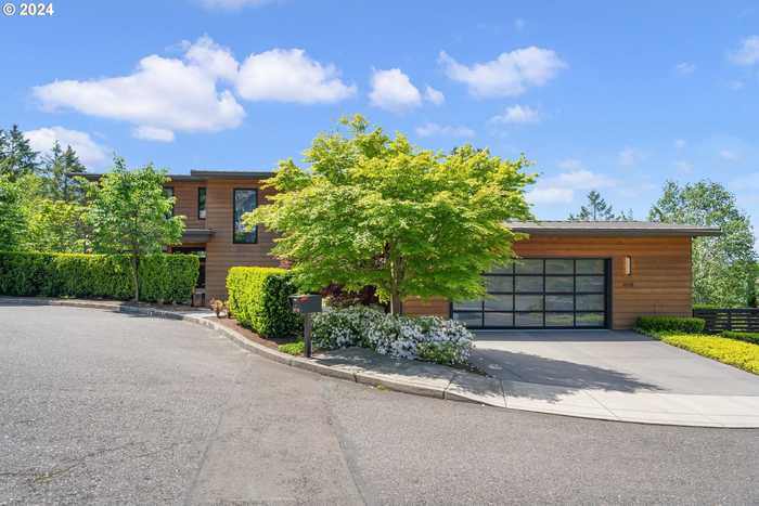 photo 1: 8718 NW TERRACEVIEW CT, Portland OR 97229