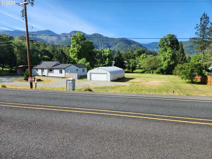 photo 1: 2840 CANYONVILLE RIDDLE RD, Riddle OR 97469