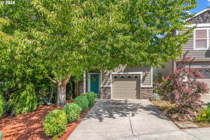 photo 2: 20487 SW PREMIER CT, Beaverton OR 97003