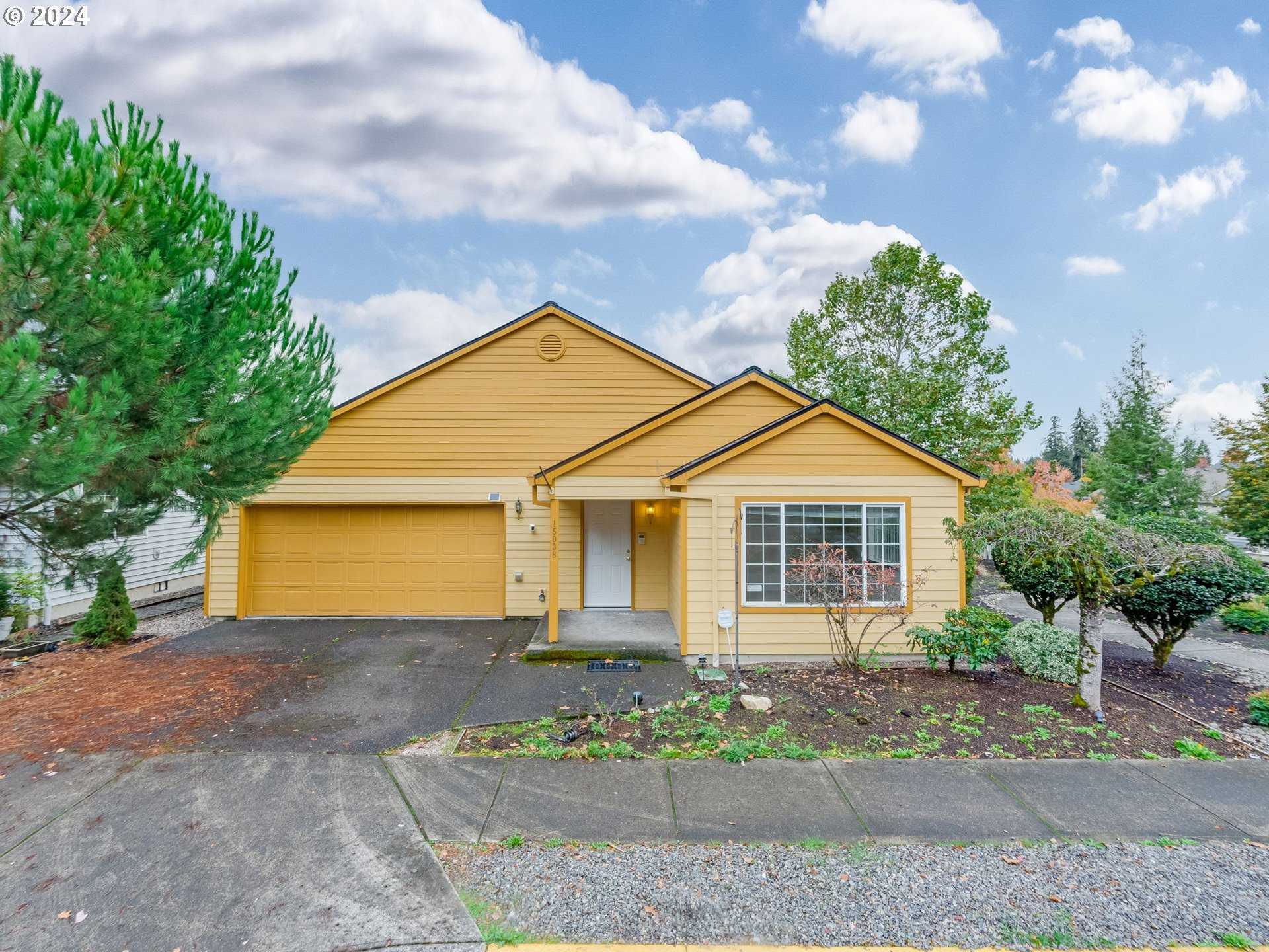 photo 1: 15038 SE ELM PARK DR, Clackamas OR 97015