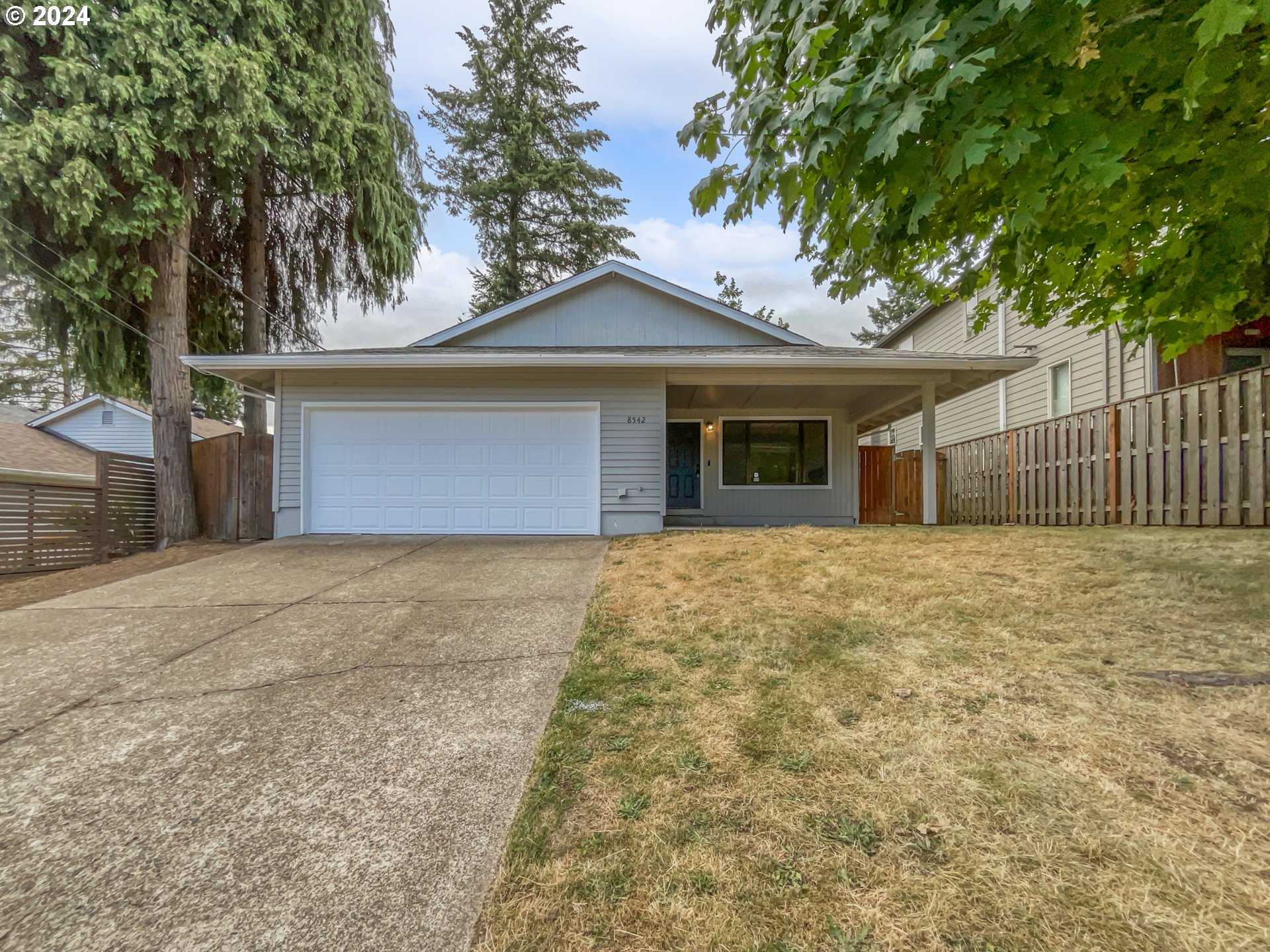 photo 1: 8542 SW 20TH AVE, Portland OR 97219