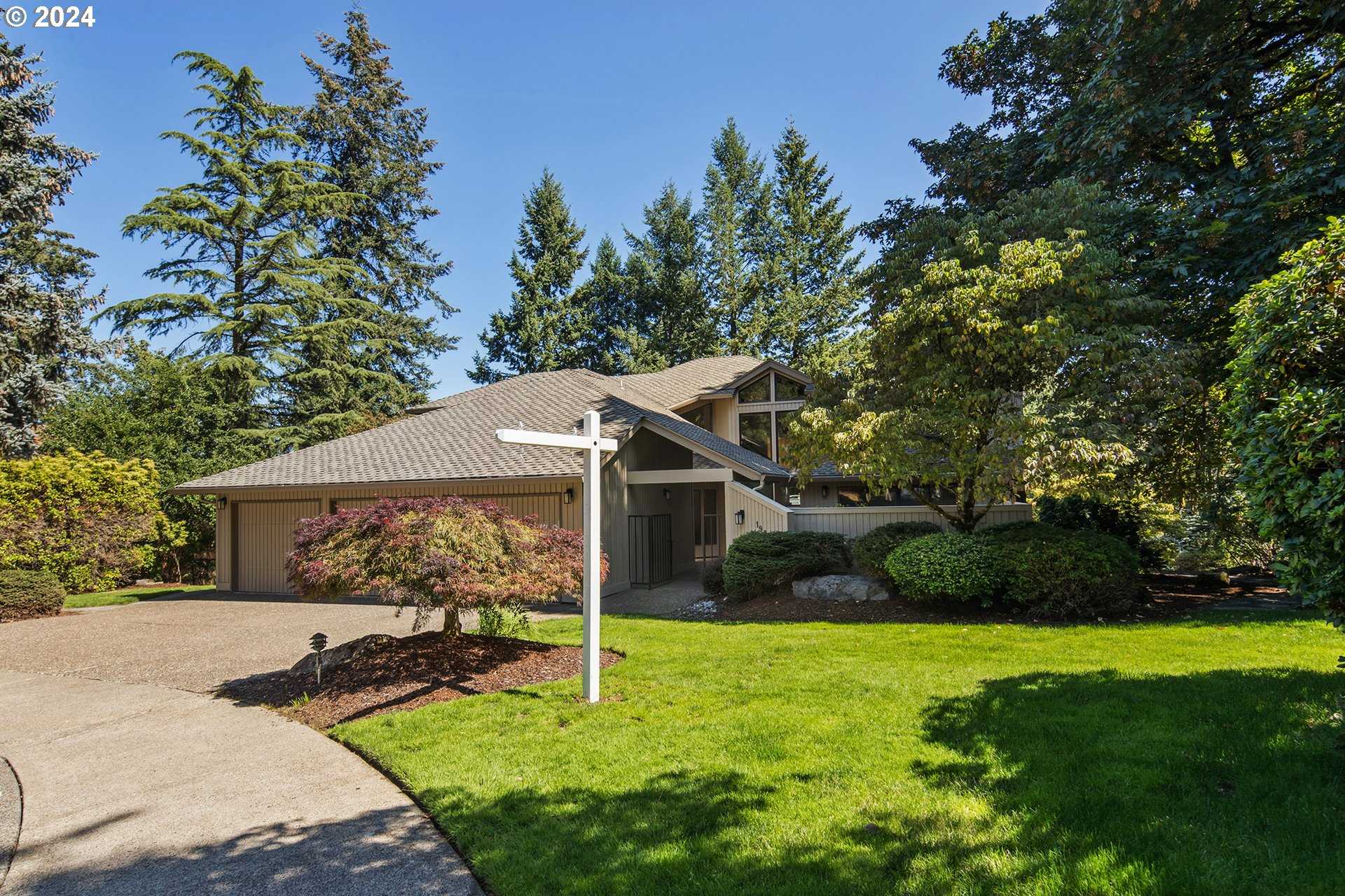 photo 1: 19629 DERBY CT, West Linn OR 97068