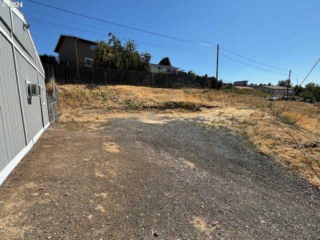 photo 3: 826 SE 1ST ST, Pendleton OR 97801