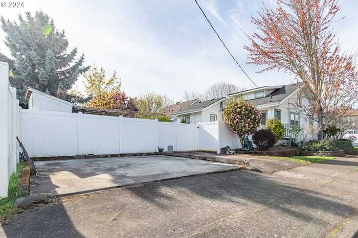 photo 42: 1102 11TH AVE, Albany OR 97321