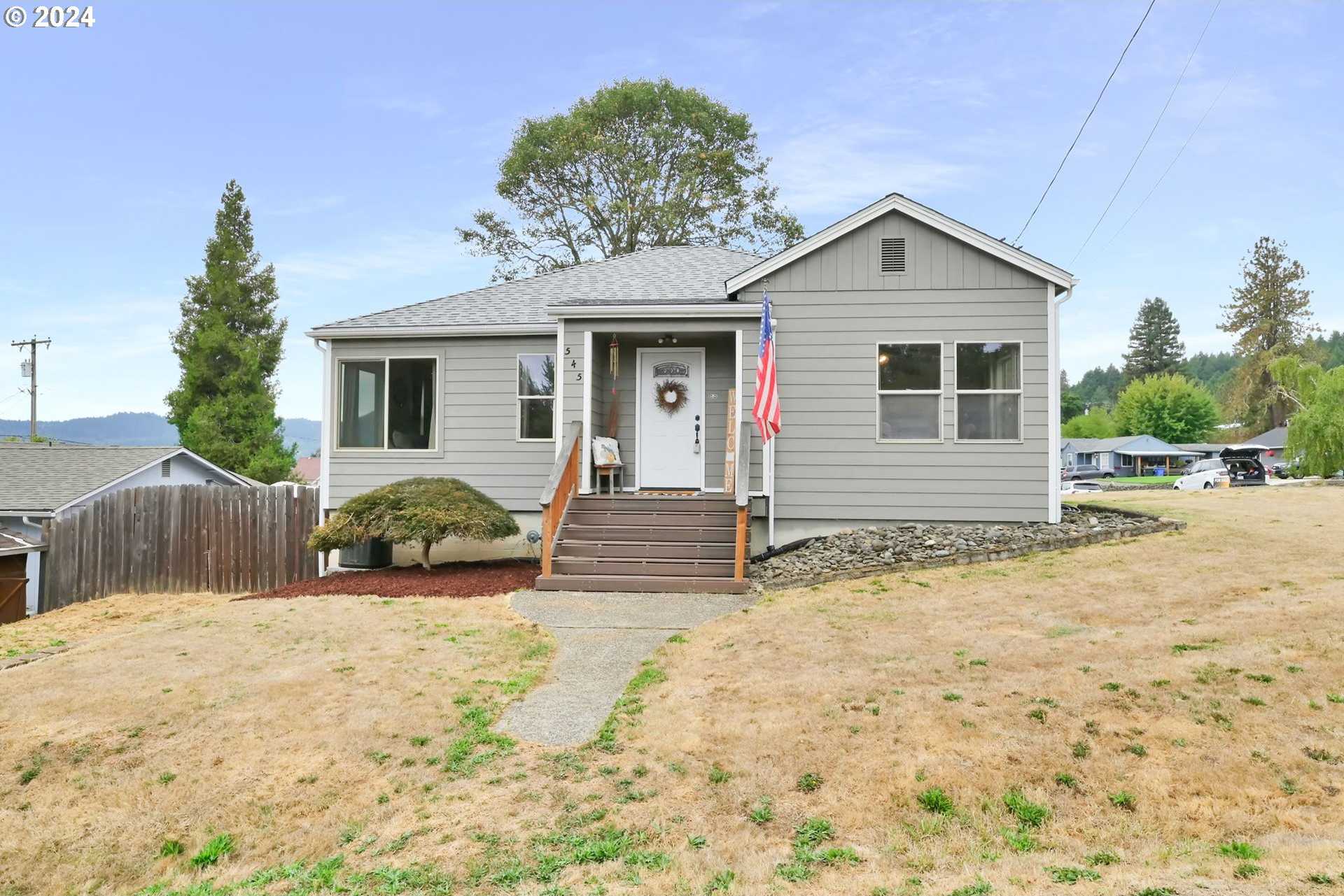 photo 1: 545 N WILLAMETTE ST, Sutherlin OR 97479