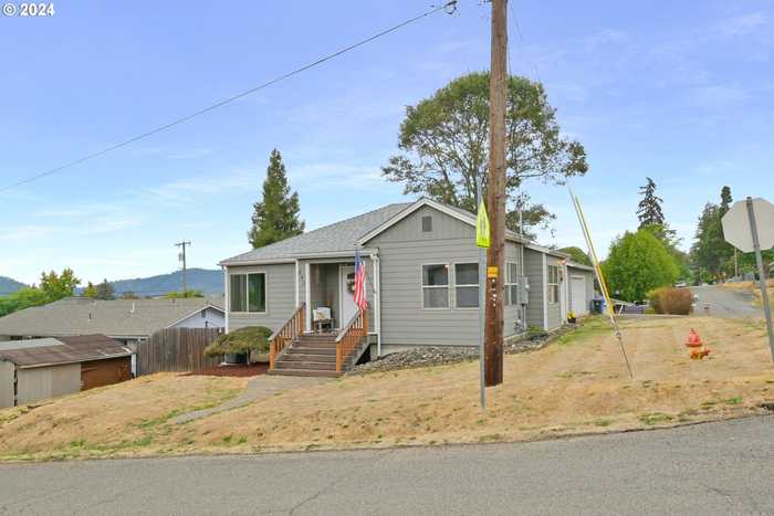 photo 41: 545 N WILLAMETTE ST, Sutherlin OR 97479