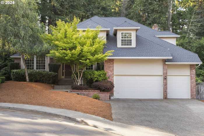 photo 1: 1208 STONEHAVEN CT, West Linn OR 97068