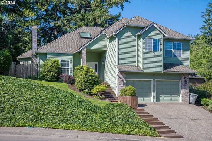 photo 2: 1502 BRAEMAR CT, West Linn OR 97068