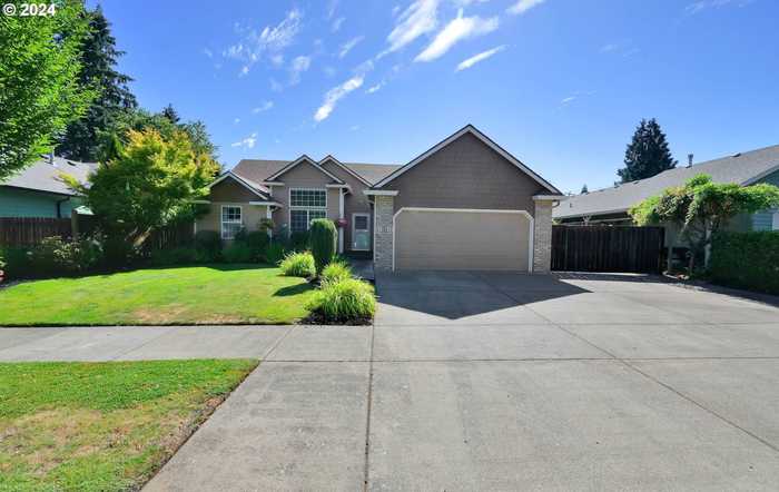 photo 1: 2719 TAITO ST, Eugene OR 97404