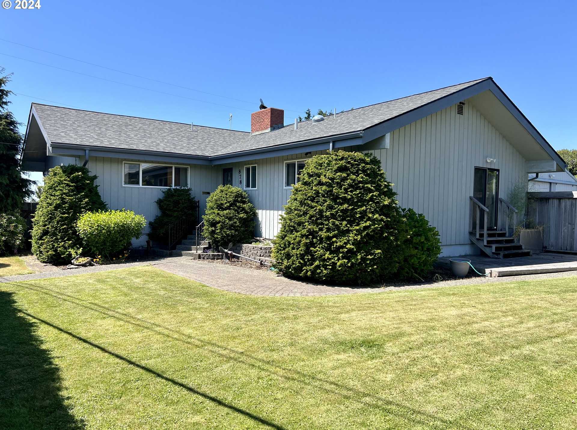 photo 1: 878 MICHIGAN AVE, Coos Bay OR 97420