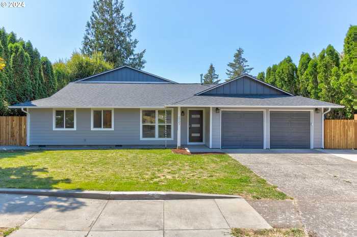 photo 1: 1721 SW LILLYBEN AVE, Gresham OR 97080