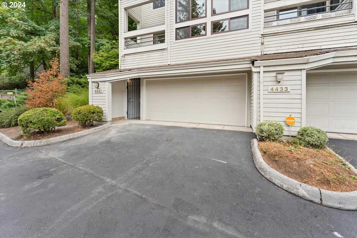 photo 3: 4437 THUNDER VISTA LN, Lake Oswego OR 97035