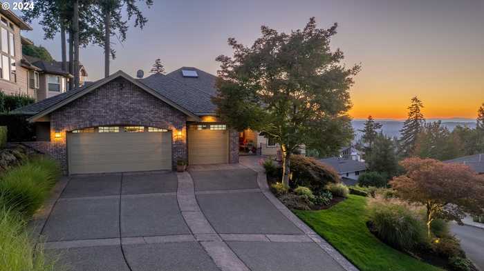 photo 2: 10336 SE CRESCENT RIDGE LOOP, Happy Valley OR 97086