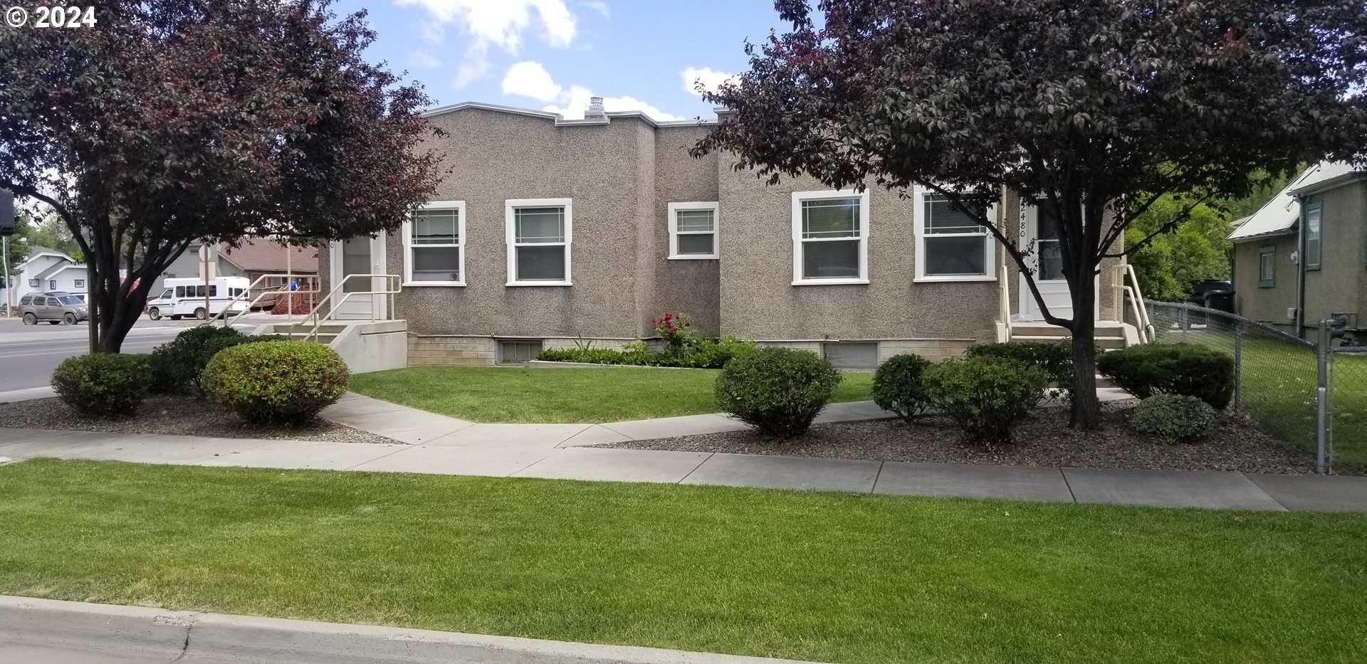 photo 2: 2490 MAIN ST, Baker City OR 97814