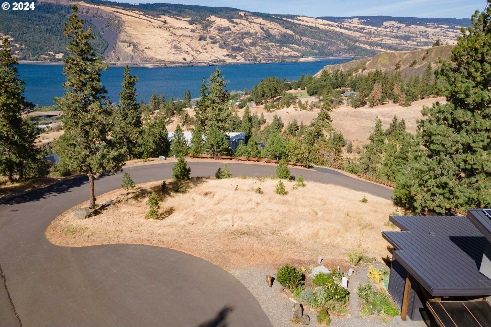 photo 1: 371 PONDEROSA PL, Mosier OR 97040