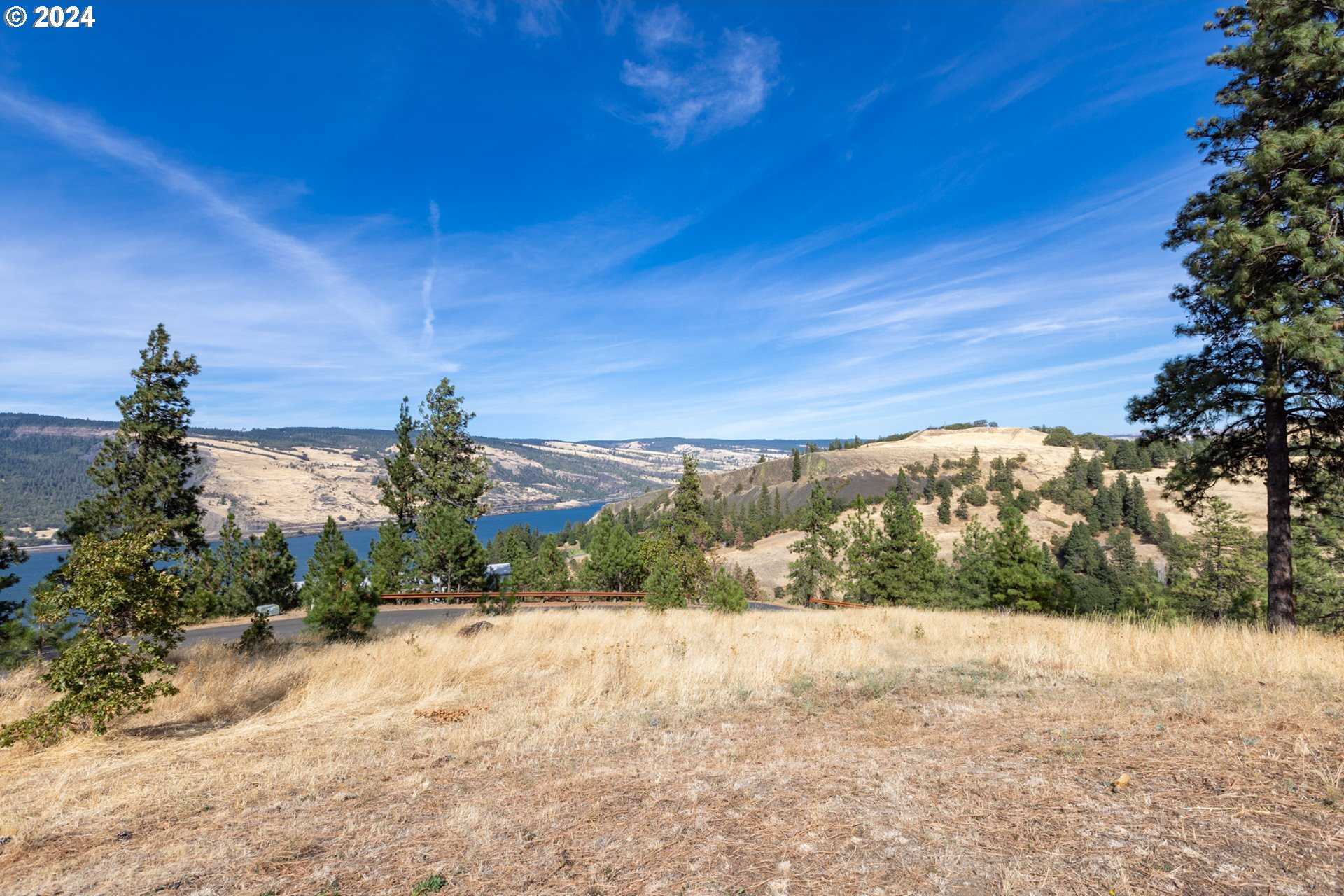 photo 3: 371 PONDEROSA PL, Mosier OR 97040