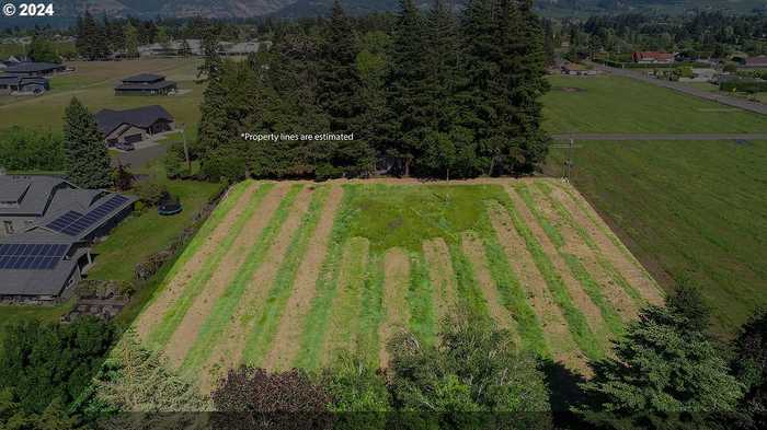 photo 1: Belmont DR, Hood River OR 97031