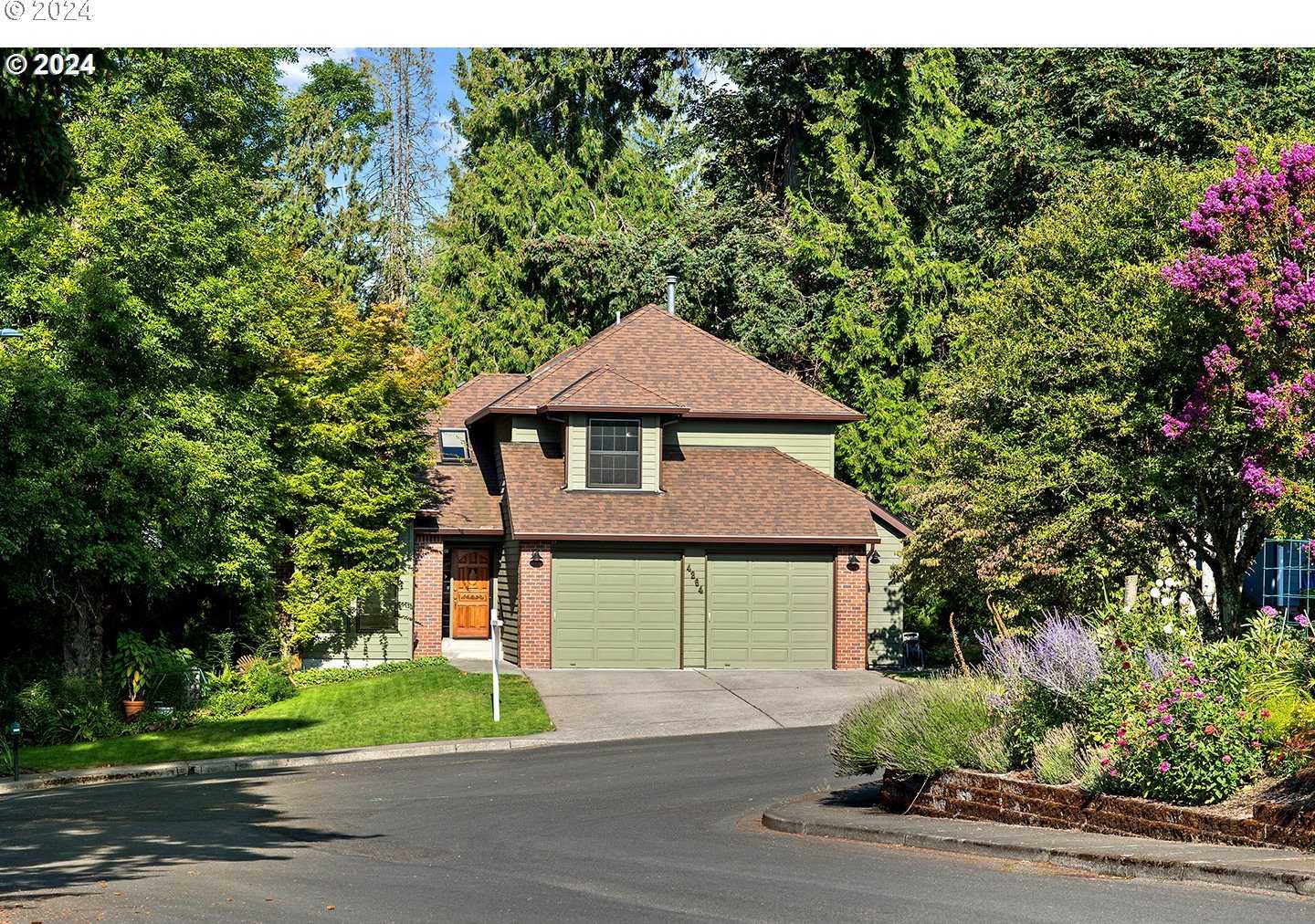 photo 2: 4264 SE BRAE ST, Milwaukie OR 97222