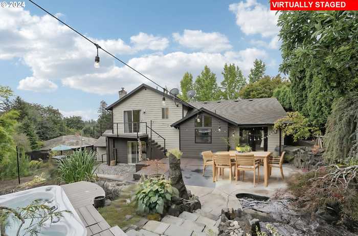 photo 2: 529 SE 13TH CT, Gresham OR 97080