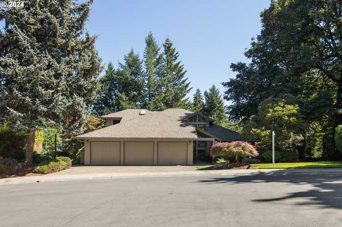 photo 1: 19629 DERBY CT, West Linn OR 97068