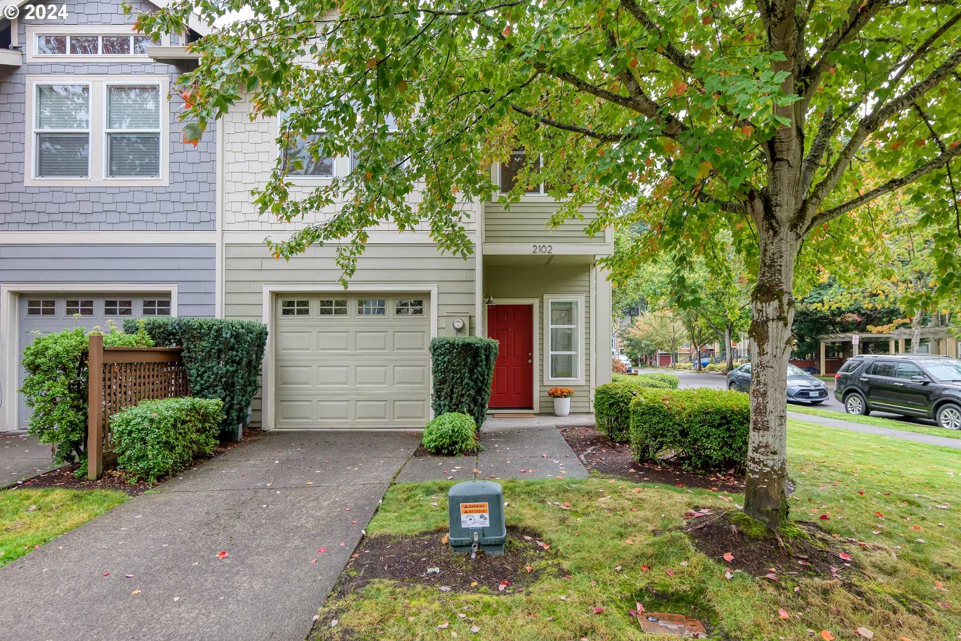 photo 1: 2102 NE REDELFS WAY, Beaverton OR 97006