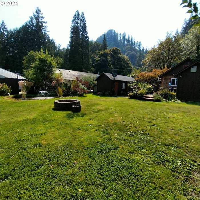 photo 16: 12785 Sutherlin RD, Swisshome OR 97480