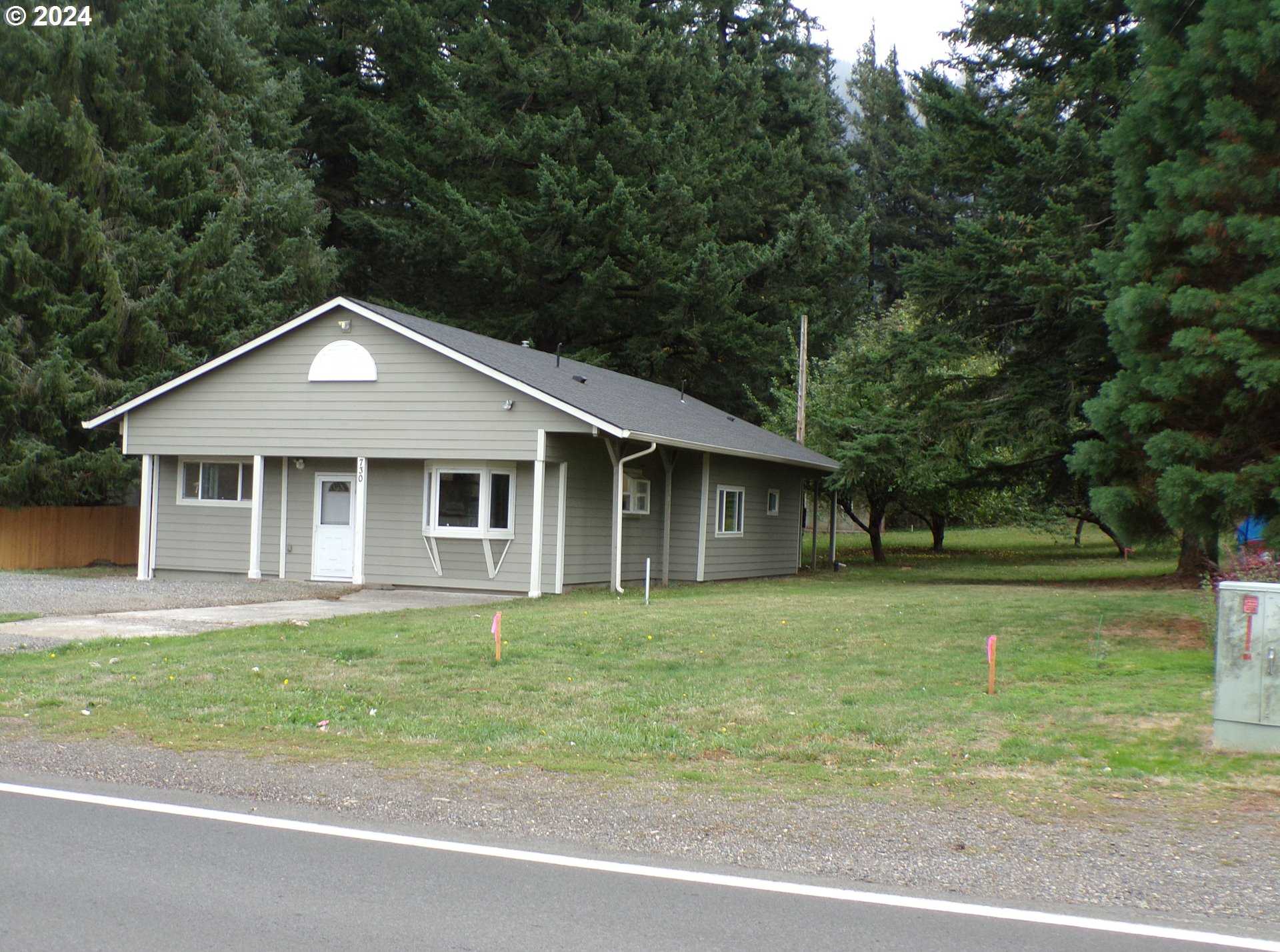 photo 3: 730 SE FOREST LN, Cascade Locks OR 97014