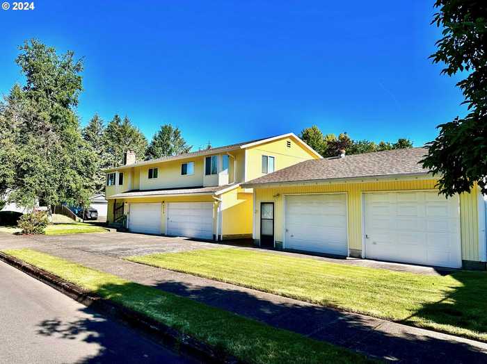 photo 1: 5410 SE 32ND ST, Gresham OR 97080