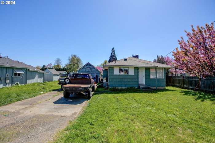 photo 2: 2812 19TH AVE, Forest Grove OR 97116