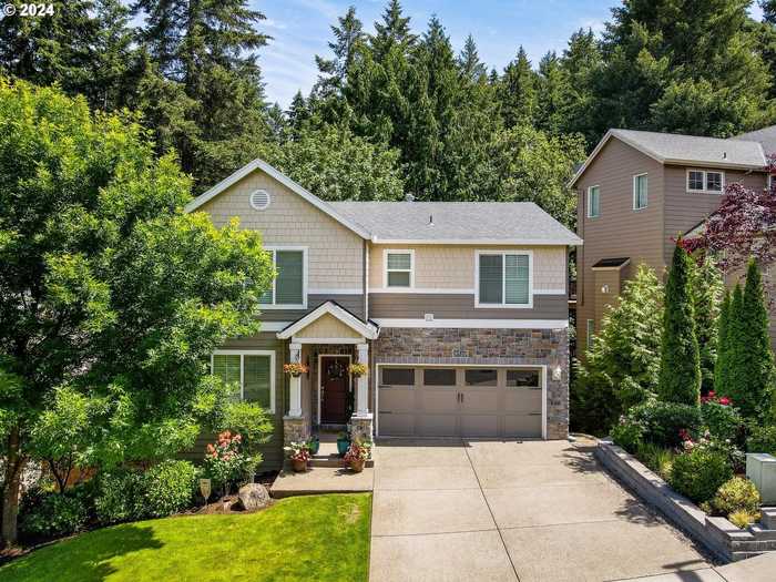 photo 1: 9520 SW DIAMOND VIEW WAY, Beaverton OR 97007