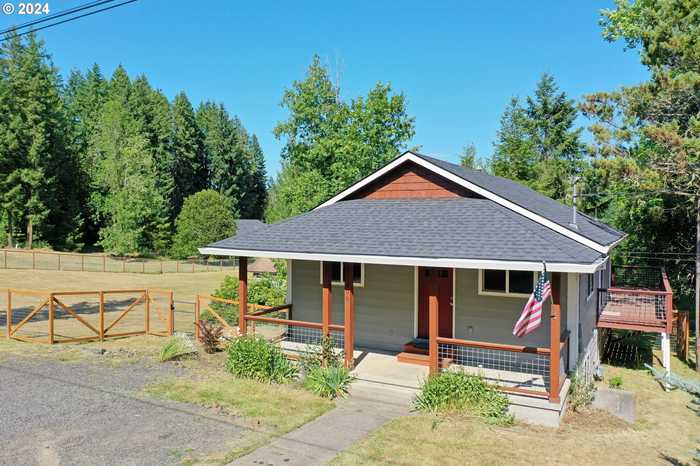 photo 2: 1306 2ND AVE, Vernonia OR 97064