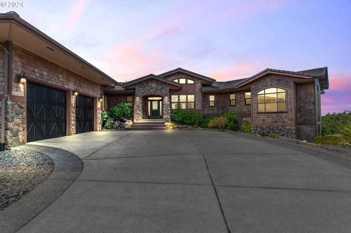 photo 2: 25 Twin Tree CT, Florence OR 97439