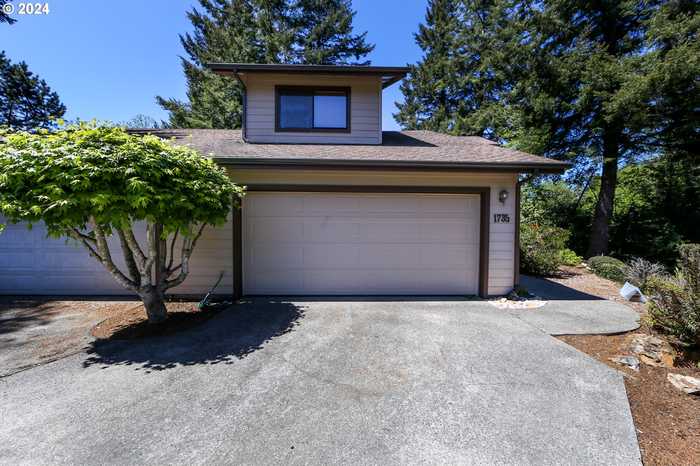 photo 2: 1735 ARCH LN, Brookings OR 97415