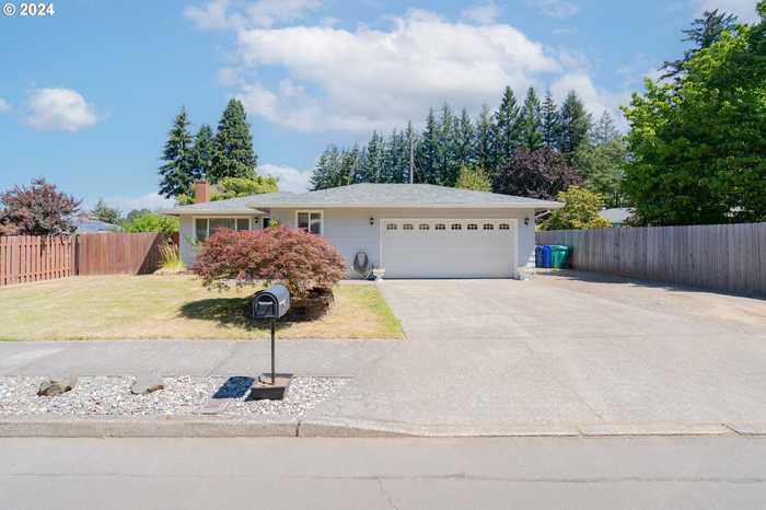 photo 2: 21125 SE CLAY CT, Gresham OR 97030