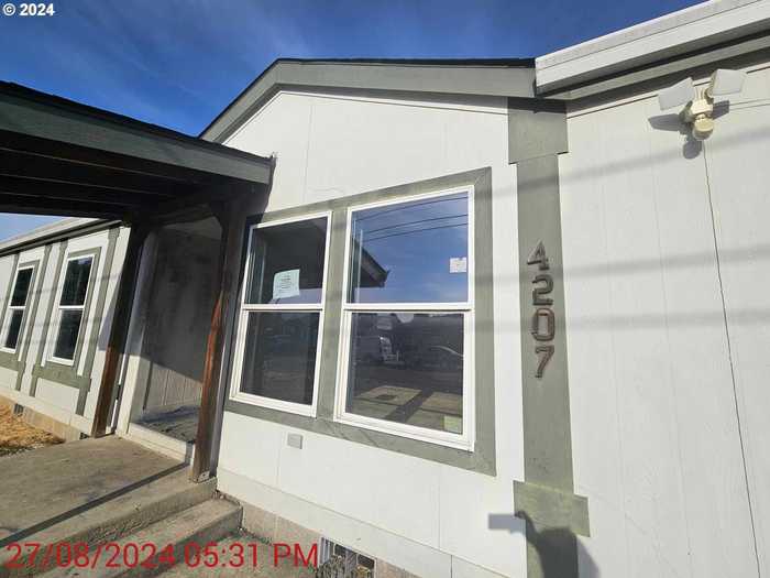 photo 2: 4207 HANNA ST, Roseburg OR 97471