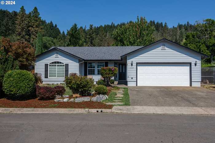 photo 1: 1737 GARNET AVE, Sutherlin OR 97479