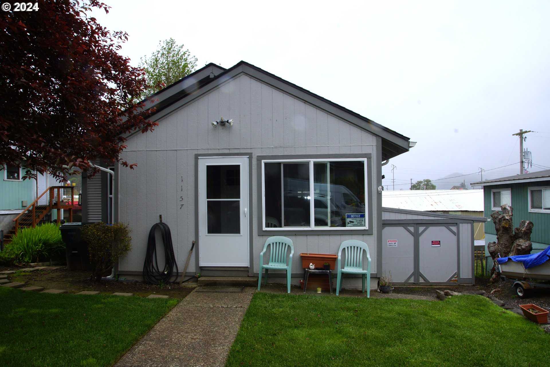 photo 3: 1157 FIR AVE, Reedsport OR 97467