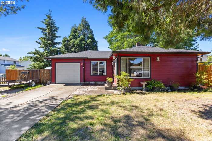 photo 1: 389 Ackerman ST, Monmouth OR 97361