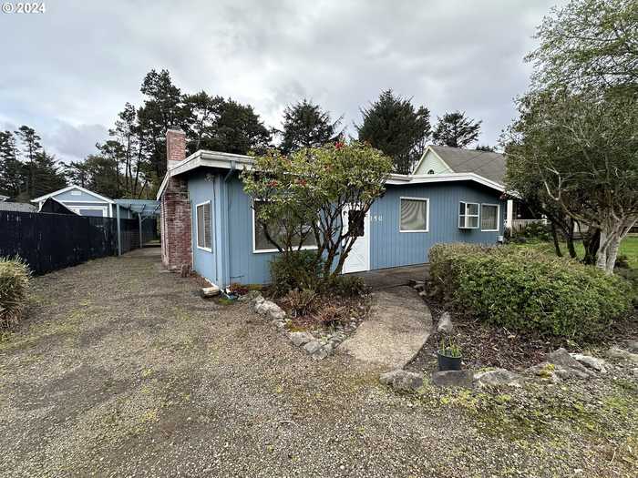photo 1: 150 LINCOLNSHIRE ST, Depoe Bay OR 97341