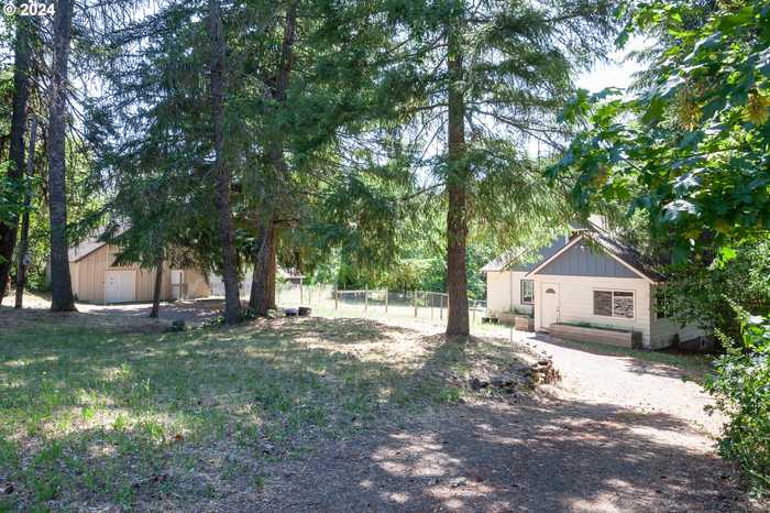 photo 2: 4380 Dee HWY, Hood River OR 97031