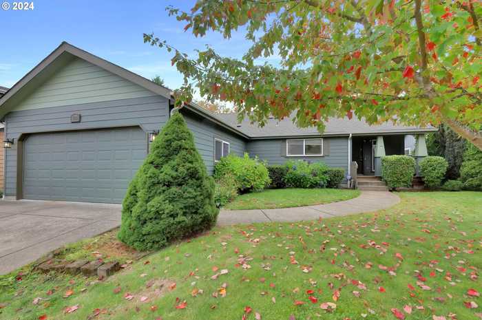 photo 1: 5385 OLYMPIC CIR, Eugene OR 97402