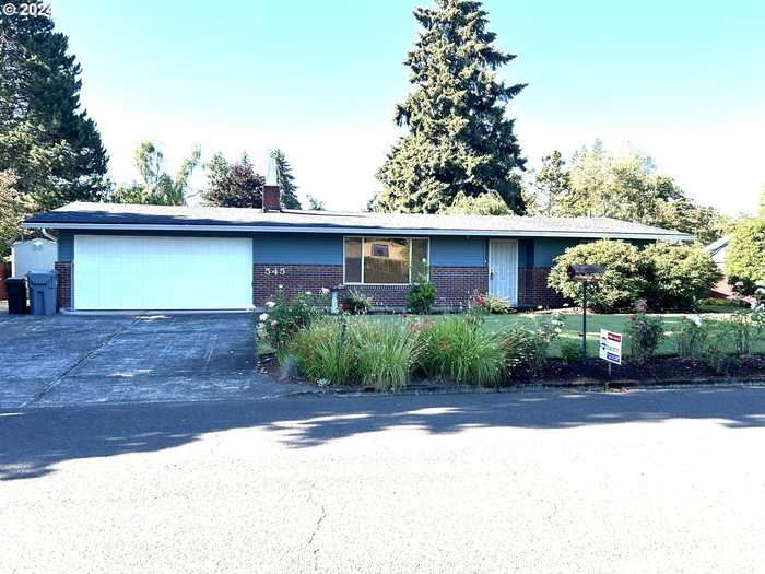 photo 1: 545 NE 13TH AVE, Canby OR 97013