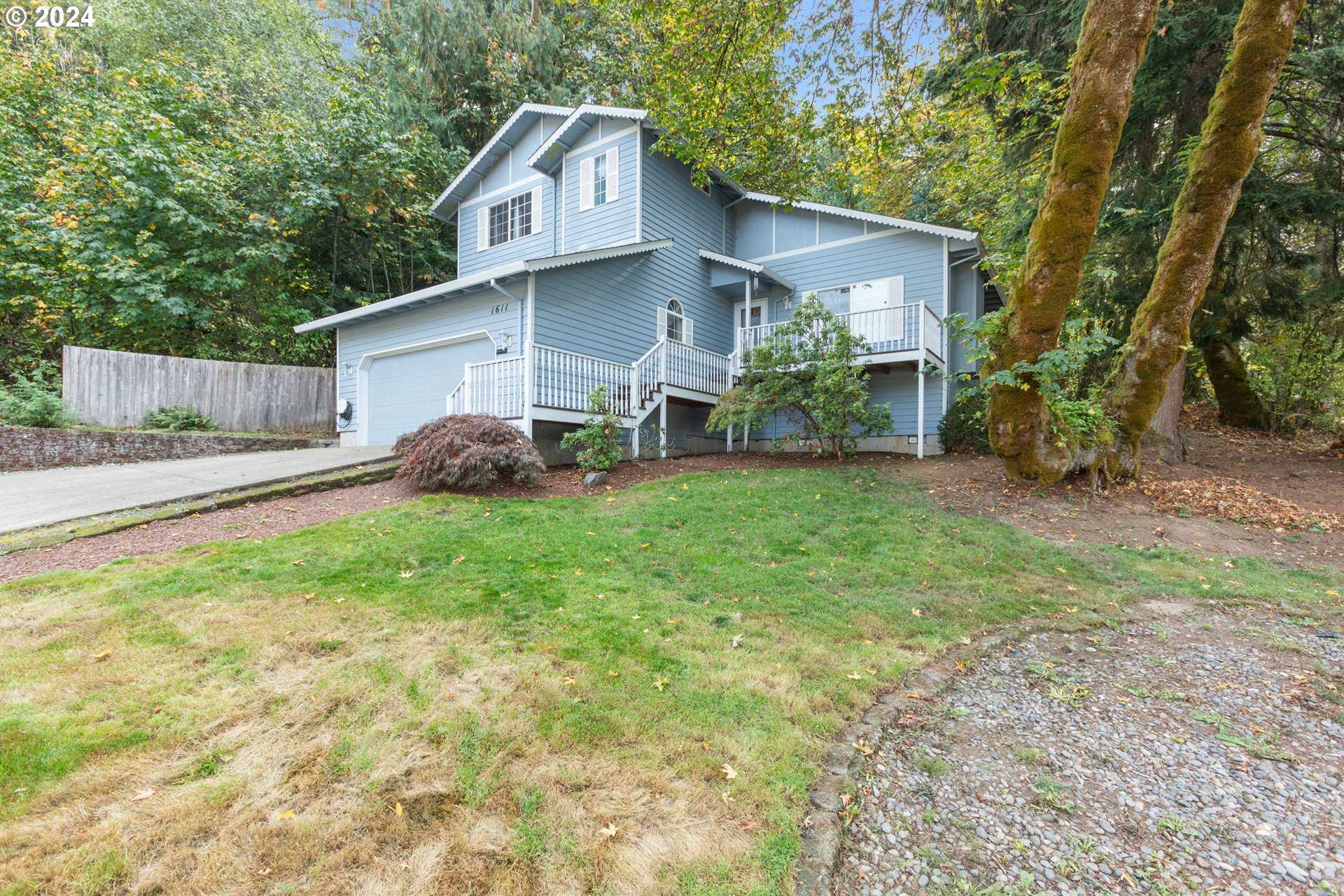 photo 3: 1611 HEATHER LN, Vernonia OR 97064