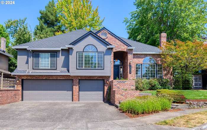 photo 1: 15235 SW LARK LN, Beaverton OR 97007