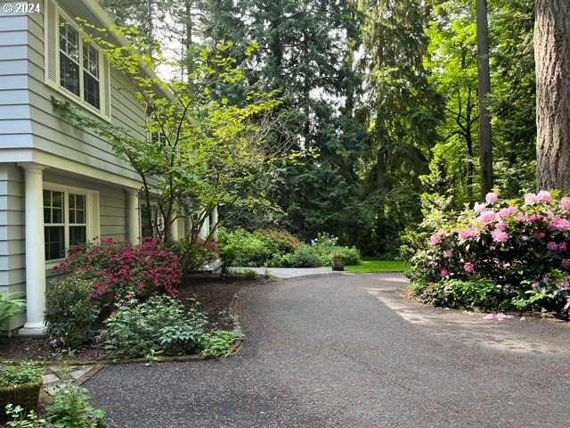 photo 2: 650 SW GLEN RD, Portland OR 97219