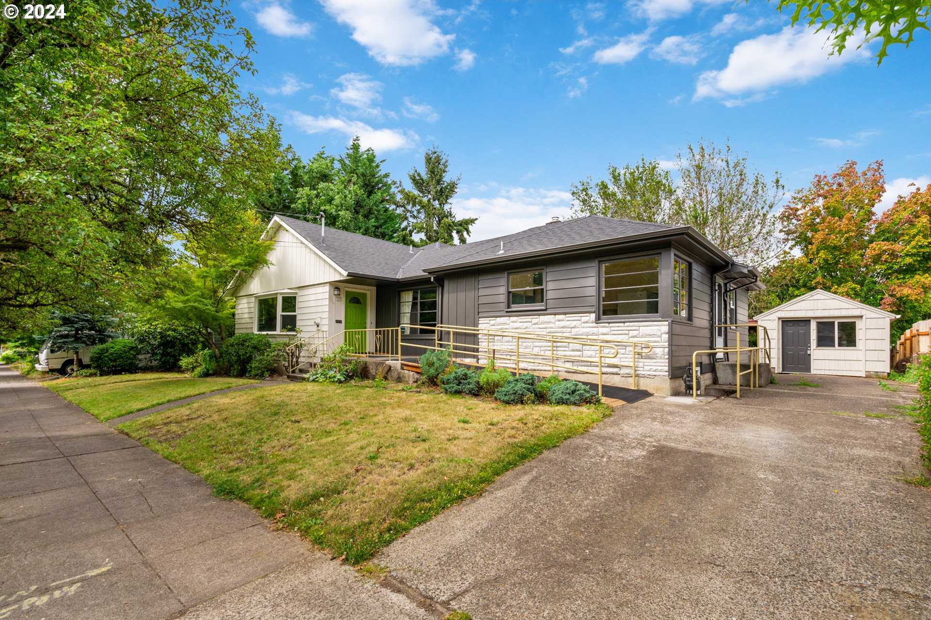 photo 1: 107 SE 86TH AVE, Portland OR 97216