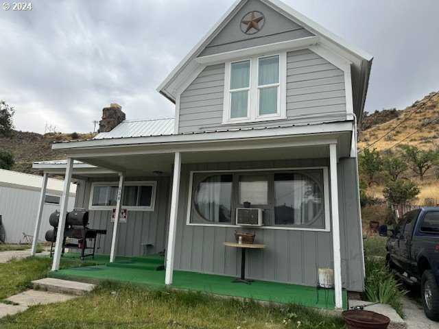 photo 2: 456 Spring Garden AVE, Baker City OR 97814