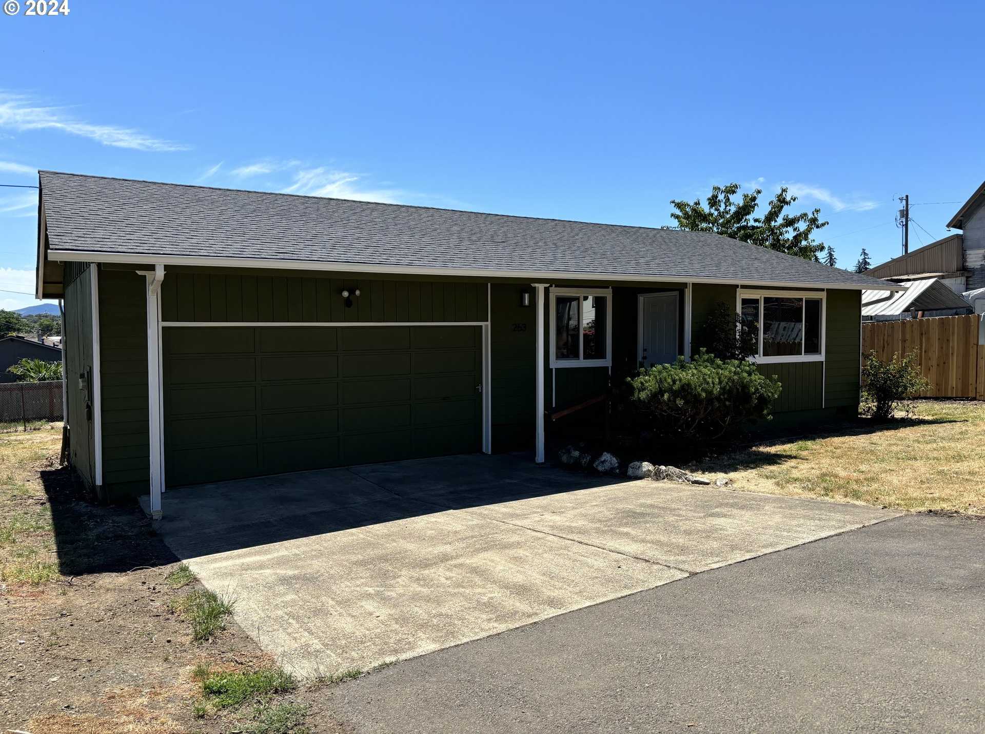 photo 1: 263 NE 3RD ST, Willamina OR 97396