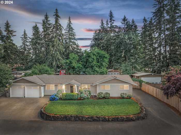 photo 1: 15106 WOODGLEN WAY, Oregon City OR 97045